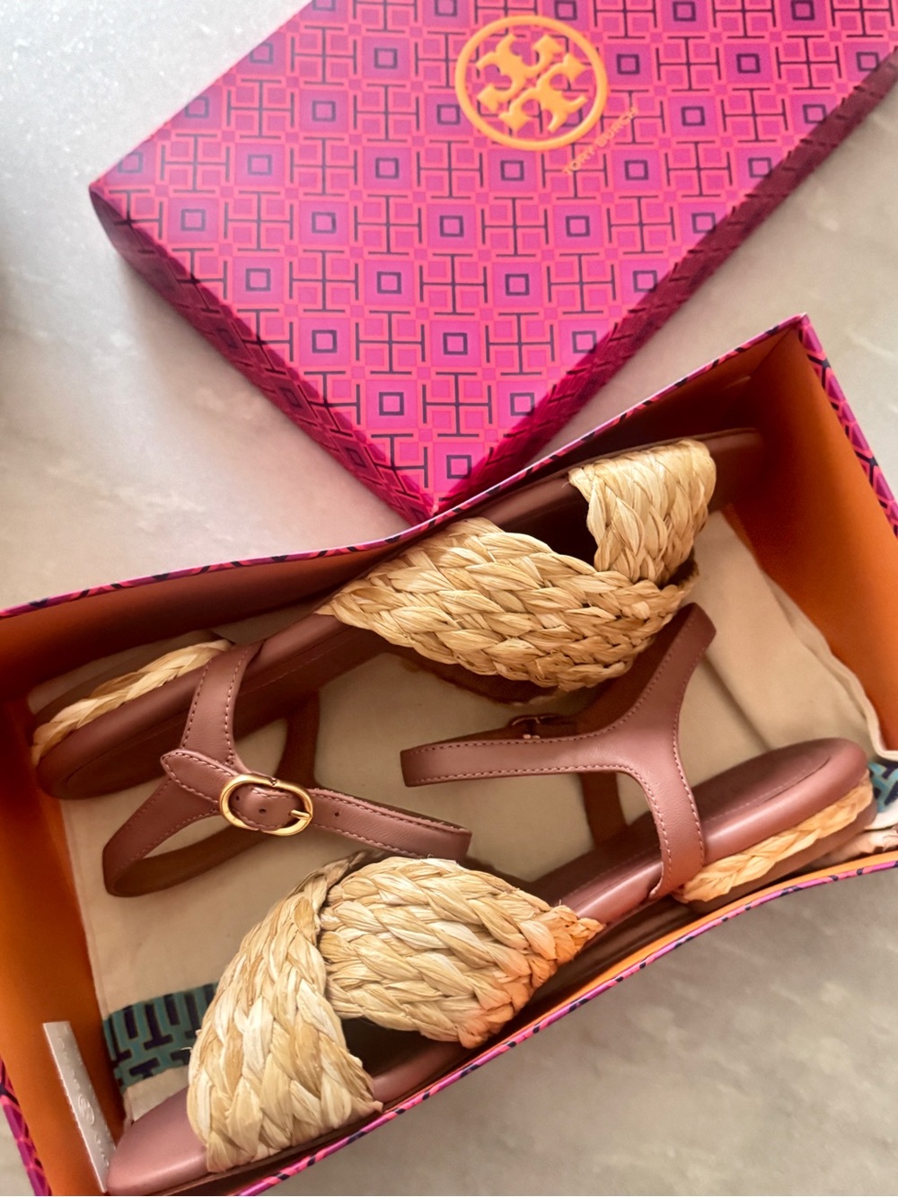 Tory Burch Elegant Woven Raffia Strap Leather Sandals - 9.5 - Picture 5 of 7